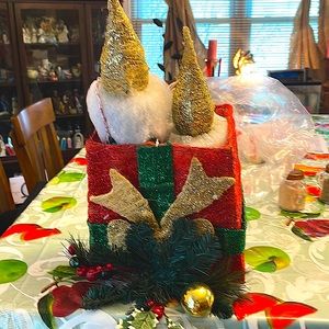 I’m selling Christmas stuff